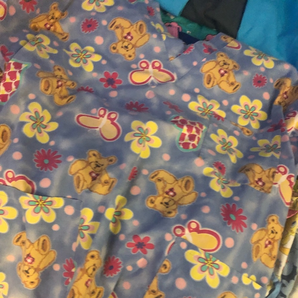 Small scrub top